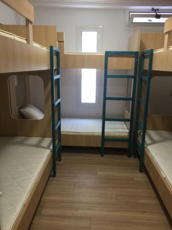 Loutraki Hostel מראה חיצוני תמונה