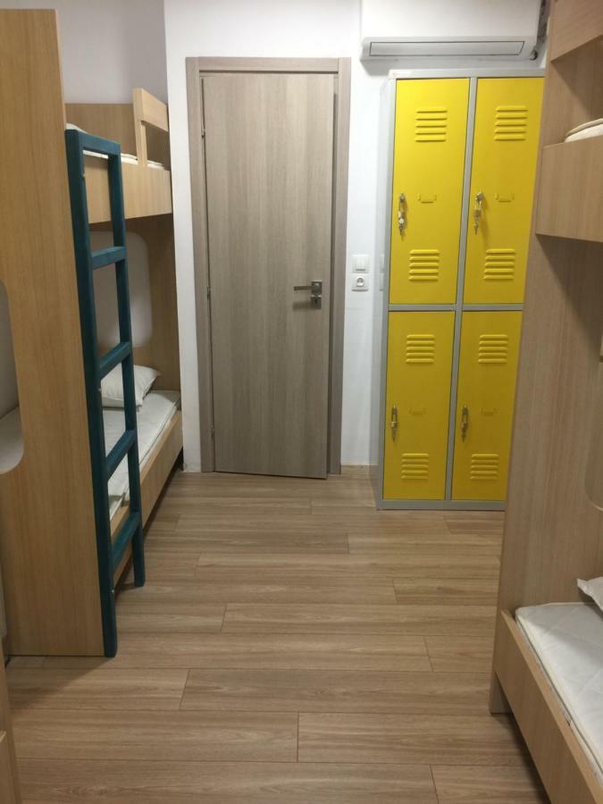 Loutraki Hostel מראה חיצוני תמונה