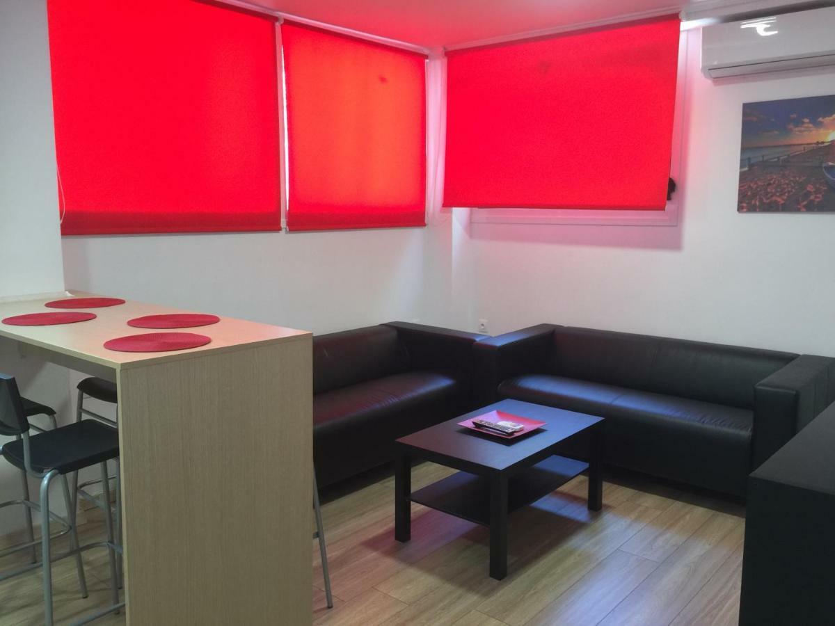 Loutraki Hostel מראה חיצוני תמונה
