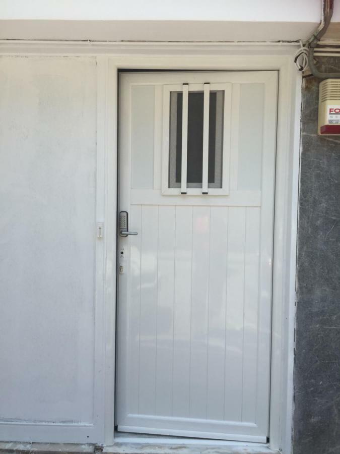 Loutraki Hostel מראה חיצוני תמונה