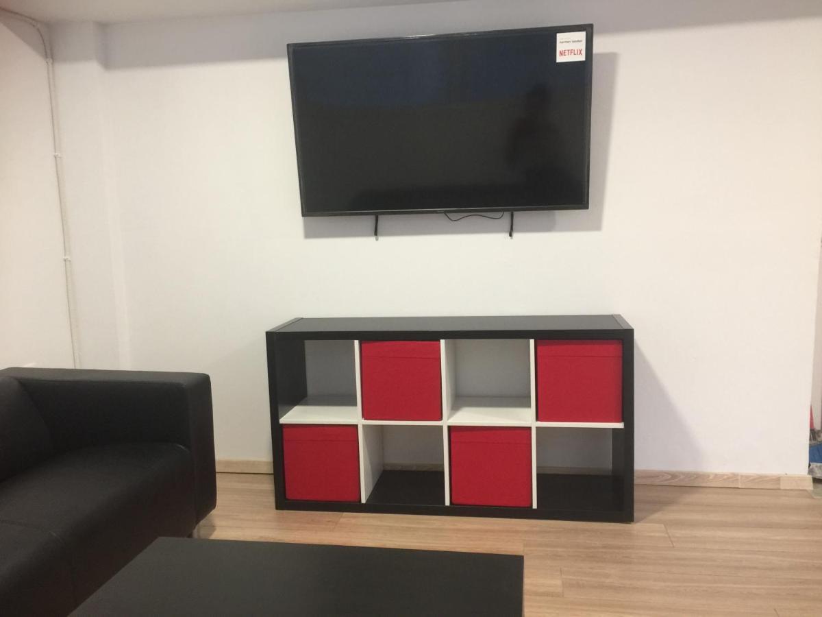 Loutraki Hostel מראה חיצוני תמונה