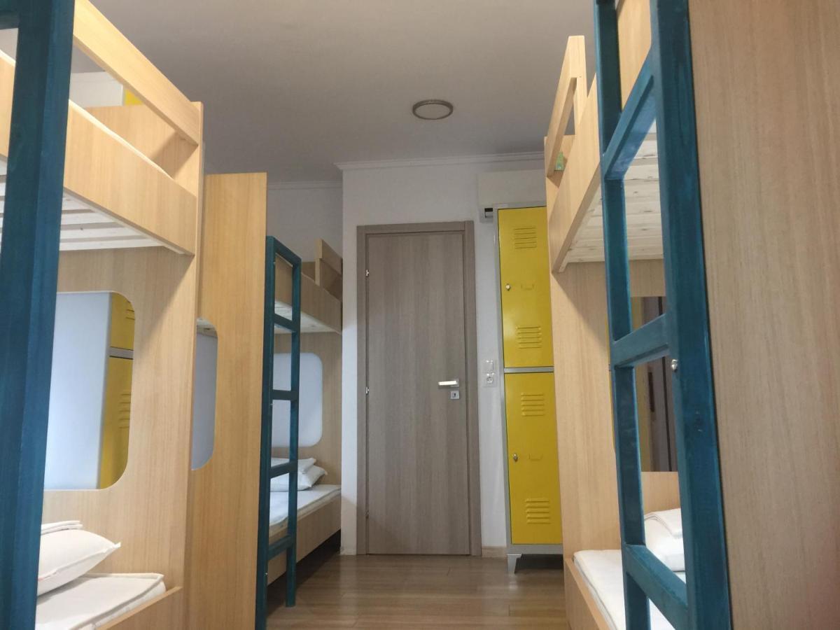 Loutraki Hostel מראה חיצוני תמונה